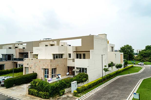 WhatsApp image for Luxurious Independent Villa in Huda Sector 6 Dharuhera | City: Rewari | Builder: Independent | Sizes: Independent Villa, 500 Sq Yards Plot | Price List: N/A | Brochure: N/A | Floor Plan: N/A