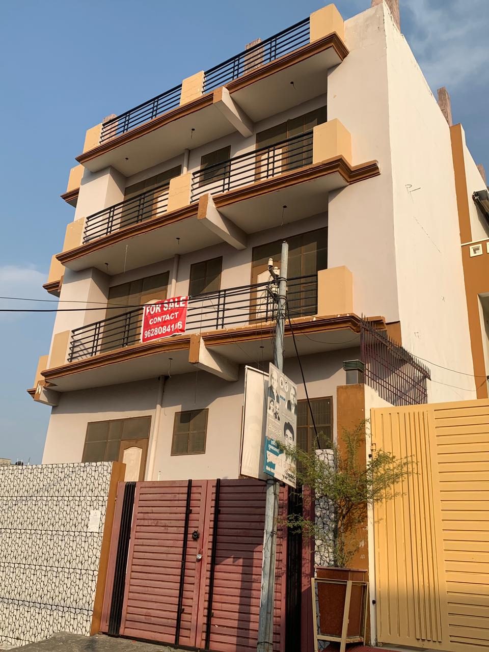 Luxurious Semi Constructed House in Aliganj Lucknow
